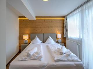 Alpine apartment on the ski-slope, cleaning included - 2