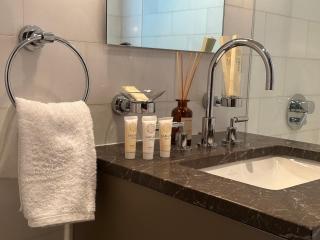 Apart Hotel ESENTAI LUX LIVING - 6