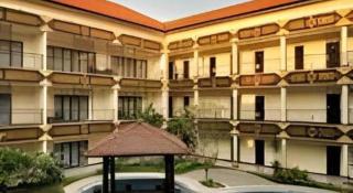 Yusro Hotel Restaurant & Convention - 1