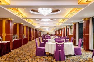 Jinrong International Hotel - 8