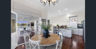 Parkside Family Haven - 5bdrm - 0