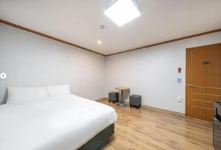 Jeonju KB Hotel & Turtle Sauna - 3