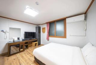 Jeonju KB Hotel & Turtle Sauna - 2