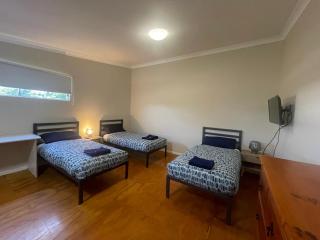 Cloncurry Caravan Park Oasis - 2