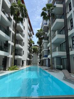 Palmyrah Surin Apartments by Mill - 0