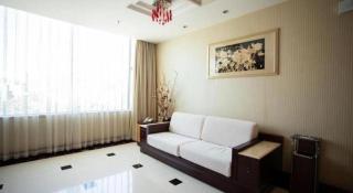 Yijian Holiday Hotel - 2