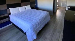 Americas Best Value Inn Gonzales - 9