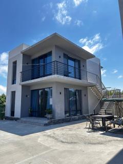 Riverside Cotagge - 0