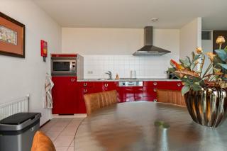 608S Two bedroom apartment, terrace & harbor view - 2