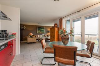 608S Two bedroom apartment, terrace & harbor view - 3