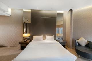 Luxury Studio at 5 Star Creek Heights Residences - 7