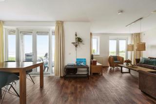 602S 4-pers apartment with unique beach view - 8