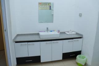 Aggie's BnB- Entire 3-Bedroom Bungalow - 3