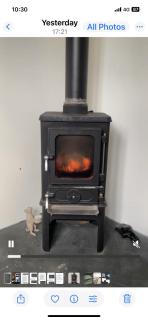 Stream Side Shepherds Hut - 7