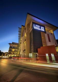 Lot 10 Boutique Hotel - 9