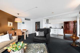 632S Luxurious apartment with beautiful waterview - 8