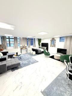 Designer Studio Flat at Tower Bridge - 0