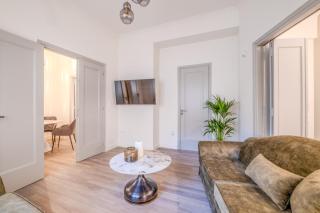 The Athenian Elegance , Luxury 2 br near Hilton District - 1