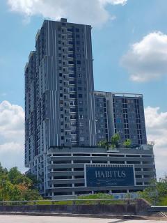 Habitus Denai Alam Elmina Pool Wifi Netflix - 1