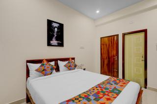 FabHotel Sejour Royal - 8