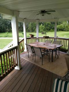 Colorful Tiny House Glamping on a Farm in Live Oak, Florida - 2