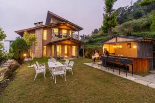 SaffronStays Fragrant Hills Cottage - 9