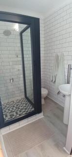 Guest House On Marshall - 3