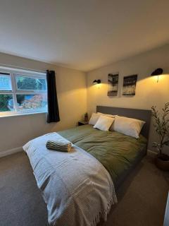 Winsford Woodford Cottage - Cozy Retreat - 2