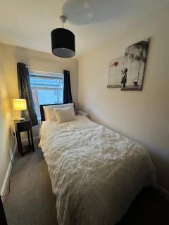 Winsford Woodford Cottage - Cozy Retreat - 8