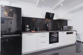 Comfy Apartment Lubelska Krakow by Noclegi Renters - 5