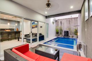 Villa Goodison - Two Bedrooms - 8