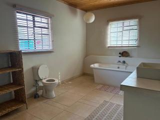 River view cottage on the outskirts of Maun - 4