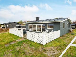 6 person holiday home in Ebeltoft-By Traum - 2