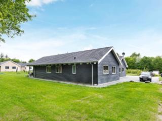 16 person holiday home in Glesborg - 9