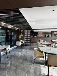 Family friendly 2 bedroom apartment with a heated pool,kids playgground and well equipped gym - 1