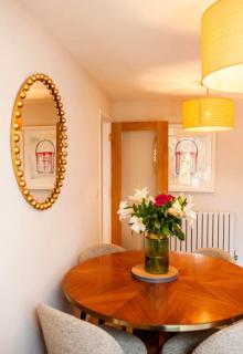 Elegant Contemporary Private Bungalow - 8