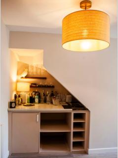 Elegant Contemporary Private Bungalow - 7