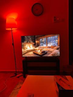 Affordable & Stylish Studio Near Downtown - 8