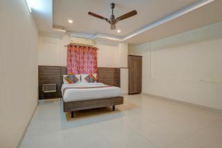 FabHotel Sapthagiri Suites Inn - 1
