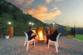 Charvi Regency I Vacations I Conference I MICE I Family Events I Open Air Terrace I Sky Bonfire I Wooden Rooms With Pvt Balconies I Charvi Retreat by Exotic Stays - 9
