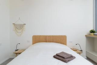 Stylish & Spacious 3 bedroom apartment by the Sea - 7