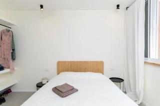 Stylish & Spacious 3 bedroom apartment by the Sea - 1