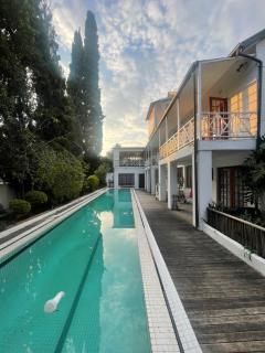 Sandton Farmhouse - 0