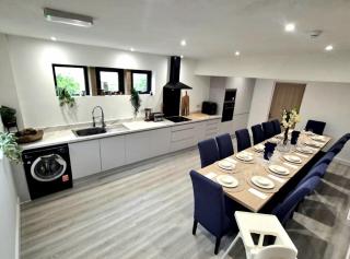 The Waltzing Weasel - 8