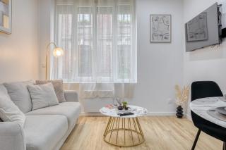 Le Aurélie charmant F2 avec baignoire balnéo ! - 9