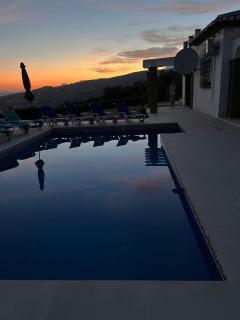 Maison spacieuse avec piscine et vue - 7