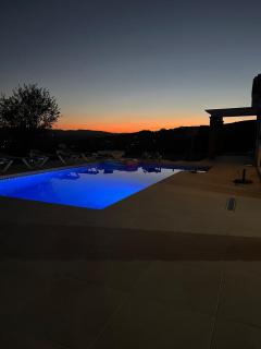 Maison spacieuse avec piscine et vue - 1