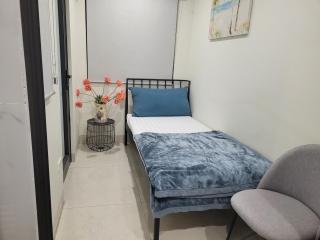 The Delice house near Train street, old Quarter - 7