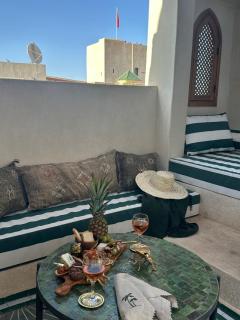 Riad Mint - Luxury Oasis in the Medina with Pool - 9