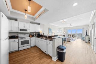 Crystal Shores West 1002 - 2